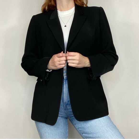 Vintage Designer Size 10P Petite Silk/Polyester Classic Black Blazer Jacket/Coat - Picture 2 of 8